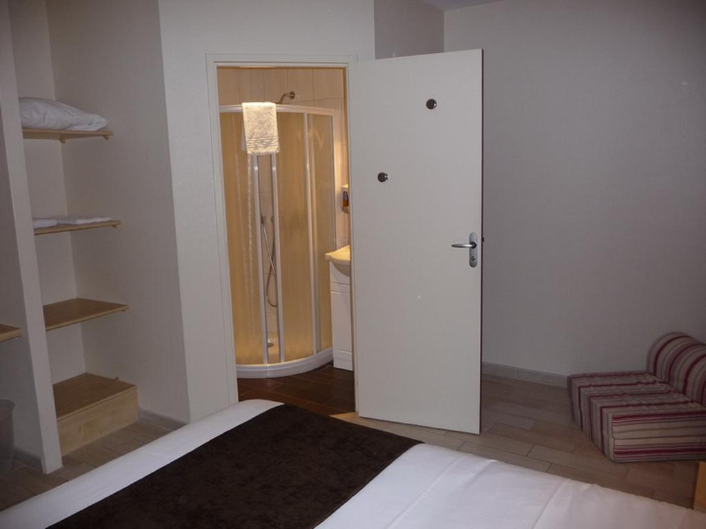 La Godiniere Otel Cholet Dış mekan fotoğraf