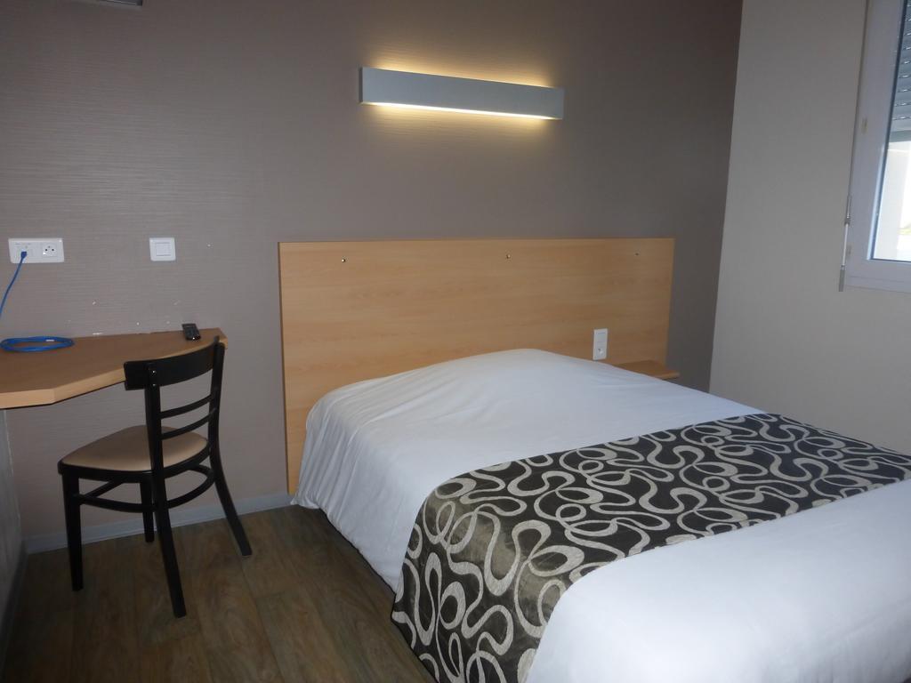 La Godiniere Otel Cholet Dış mekan fotoğraf